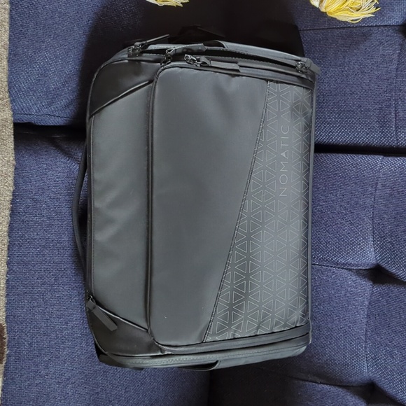 Nomatic Bags Nomatic Black Laptop Travel Messenger Bag Poshmark